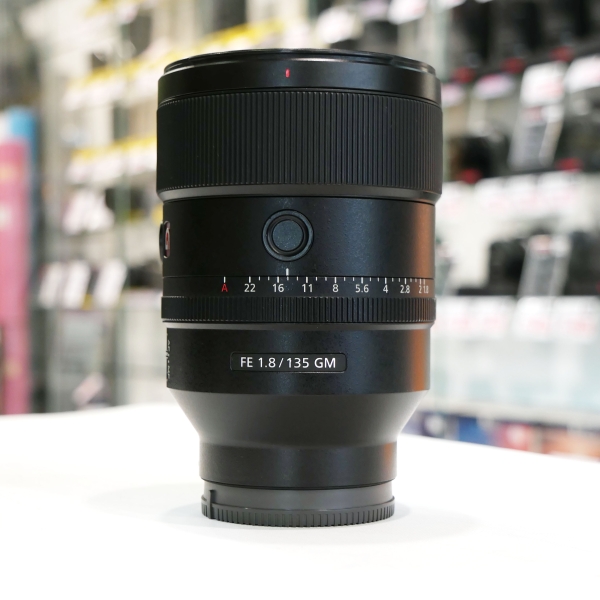 Sony FE 135 mm f/1.8 GM