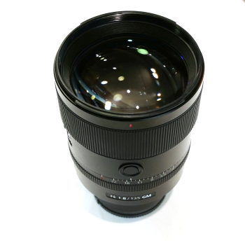 Sony FE 135 mm f/1.8 GM