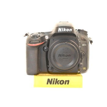 NIKON D610