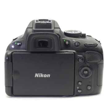 NIKON D5100