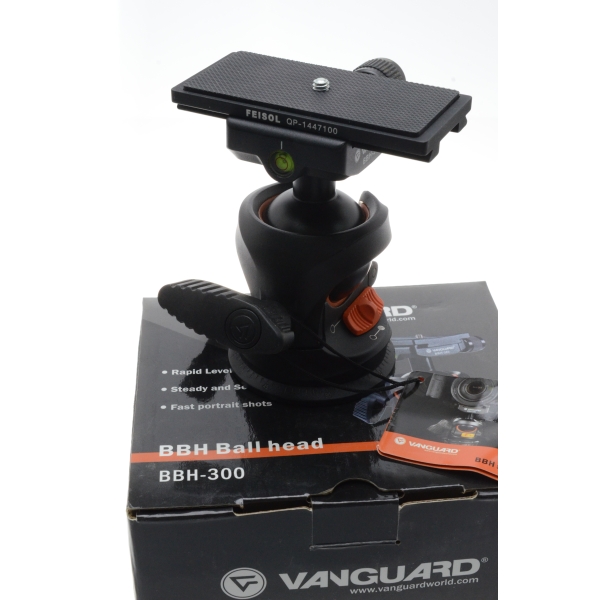 VANGUARD ROTULE BALL BBH 300 + PLATEAU