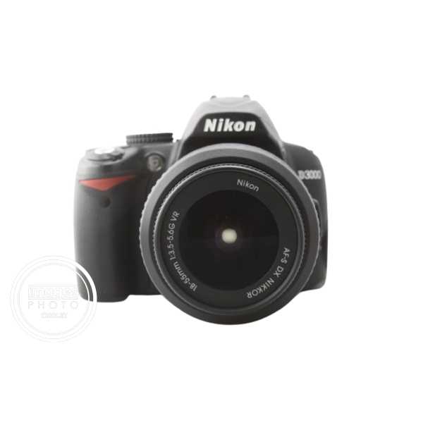 NIKON D3000 + 18-55 VR (13261 CLICS)