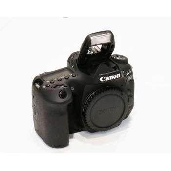 CANON EOS 90D