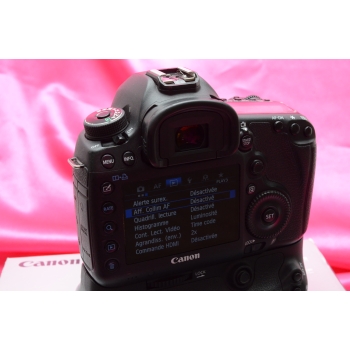 CANON EOS 5D MK III  + GRIP BGE11   120507 clics