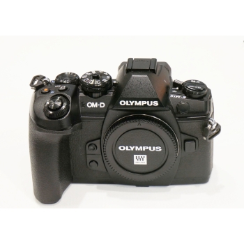 OLYMPUS E-M1 II (715 CLICS)