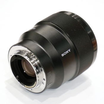 Sony FE 85 mm f/1.8