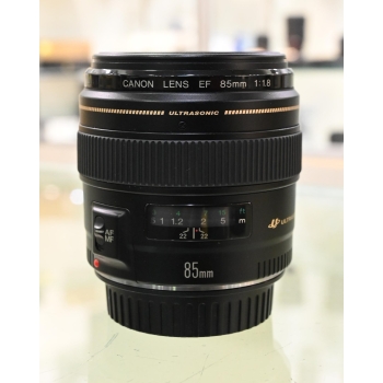 CANON EF 85 mm f/1.8 USM