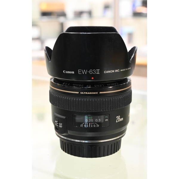 canon  mm f/1.8 EF USM