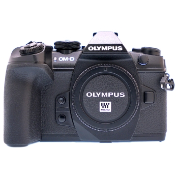 OLYMPUS E-M1 II