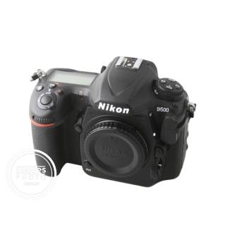 NIKON D500 NU (44172 CLICS)